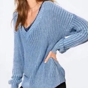 Victoria’s Secret PINK Forenza v neck sweater SIZE SMALL